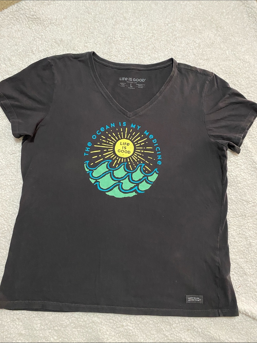 Life Is Good Black V-Neck Tee shirt “the ocean is my medicine” Sz large - Picture 1 of 15